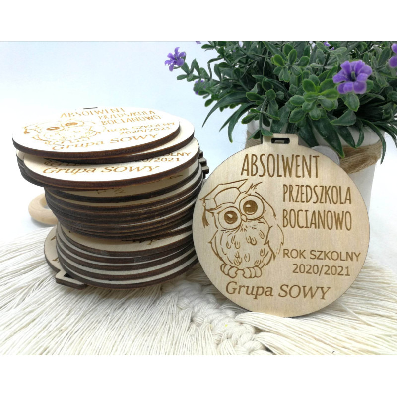 Drewniany medal dla Absolwenta