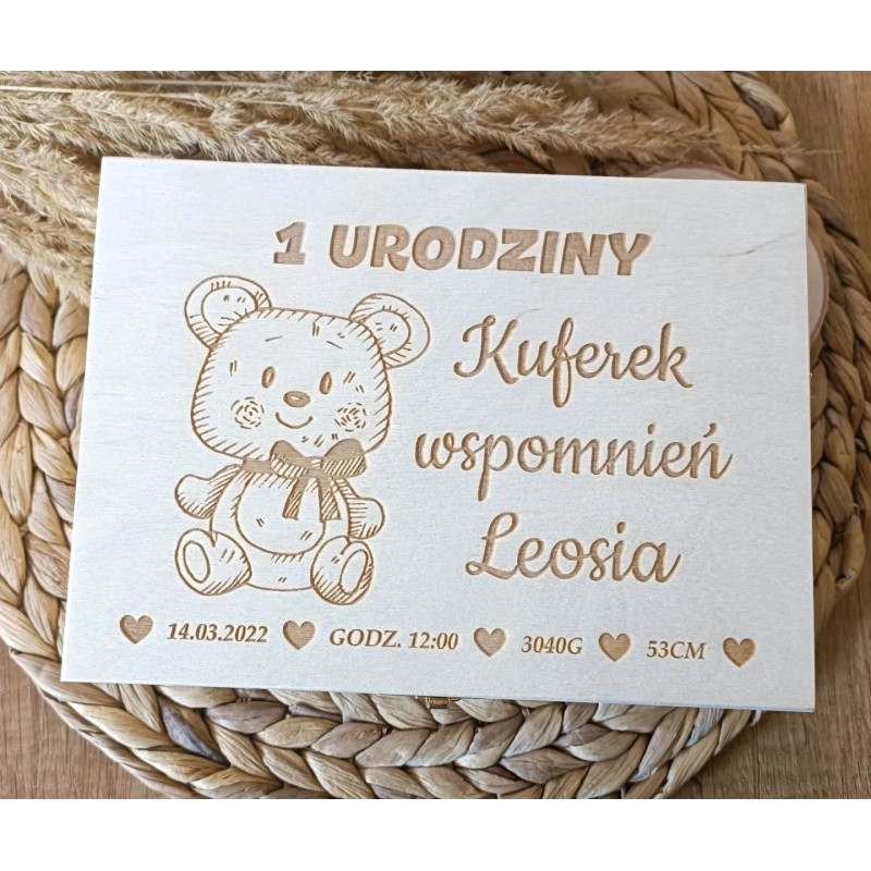 Pudełko na 1 urodziny "Kuferek wspomnień" miś